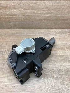 89451 47030 03J26 OE Toyota Prius Gear Shifting Lever Arm - Picture 1 of 7