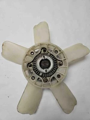 Toyota Corolla 1976 embrague ventilador y hoja 2TC Foto 1 de 3