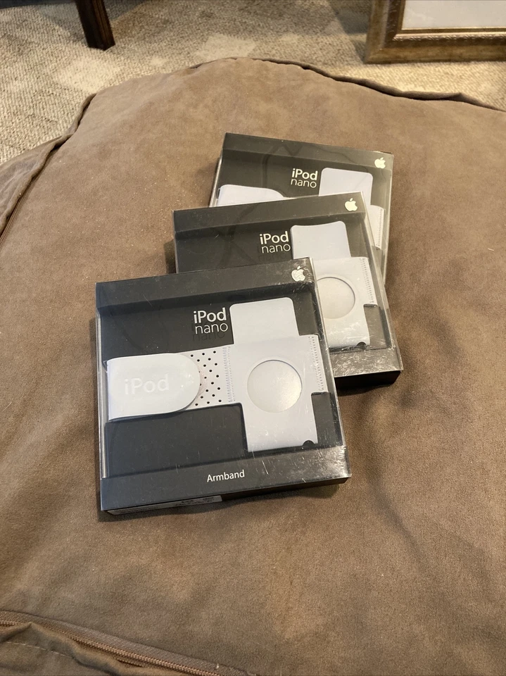 iPOD nano Armband Grey, New - Image 1 of 1