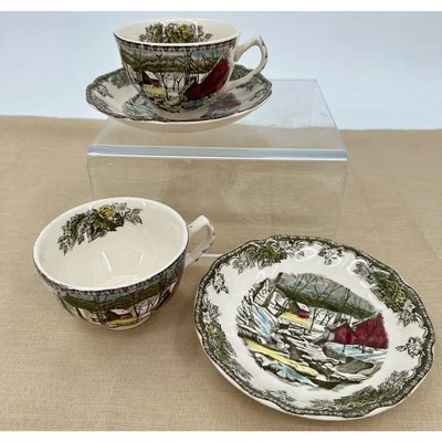 2 tazas de té y platillos Johnson Bros Friendly Village The Icehouse Inglaterra de colección Foto 1 de 4