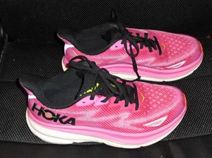 HOKA Women's Size 8B Clifton 9 Athletic Running Shoes Pink Rose No Insoles - Picture 1 of 6