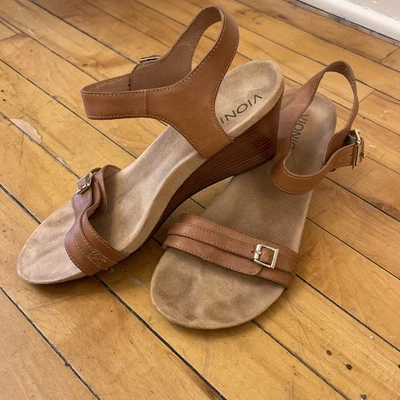 VIONIC Women's Size 8.5 Noble Laurie Brown Wedge Sandals Leather/Wood - Image 1 of 4