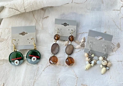 3 pares de pendientes de alambre para los oídos - vidrio artístico, cuentas concha y cuentas ámbar ER9 Foto 1 de 2