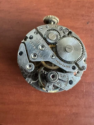 VINTAGE LADIES CROTON WRIST WATCH MOVEMENT CAL. A38 KEEPING TIME - Image 1 of 2