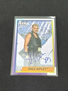 Tarjeta autógrafa automática Rhea Ripley WWE 2021 Topps Heritage #’d/199 - Imagen 1 de 2