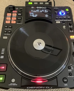 Denon DJ DN-SC3900 Digital Turntable Controller Media Player w/ motorized plater - Picture 1 of 9