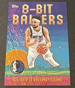 Balones de baloncesto Topps Klay Thompson 2025-26 8 bits lámina holográfica naranja # 01/25 - Imagen 1 de 2