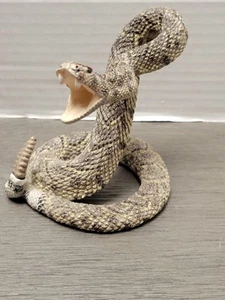 Coiled resin 3 ½” Diamondback Rattler Snake figure statue - Picture 1 of 24