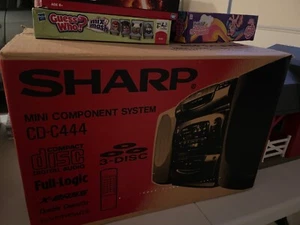 Sharp 3 CD Mini Component System CD-C444 (new/tested), but the remote is missing - Picture 1 of 3
