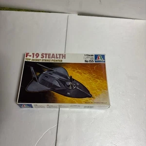 Italeri F19 Stealth 1/72 Model Kit n.155 Top Secret Strike Fighter Edition - Foto 1 di 5