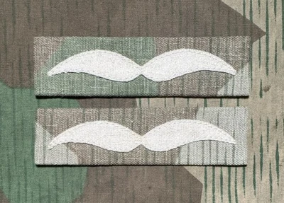 Dienstgradabzeichen Luftwaffe Unteroffizier Splittertarn Knochensack Repro (S) - Bild 1 von 2
