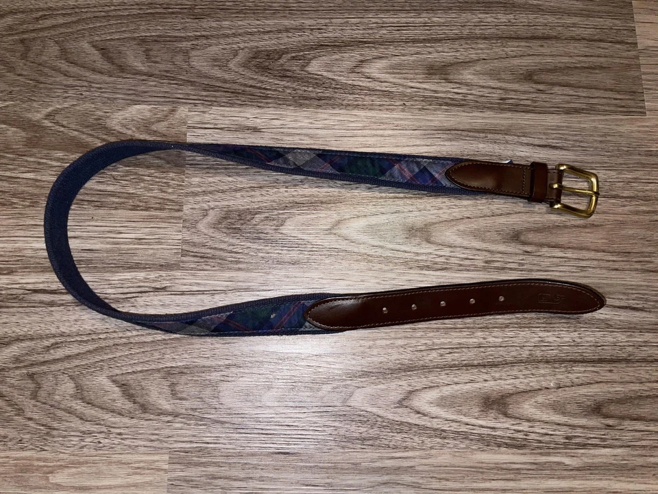 Cinturón Vineyard Vines para Hombres 34 Azul Marino Marrón Lona Cuero Latón Hebilla Argyle Cuadros Foto 1 de 4