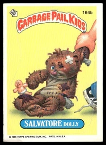 Topps Garbage Pail Kids Series 4 1986 #164b Salvatore Dolly en muy buena condición - Imagen 1 de 2