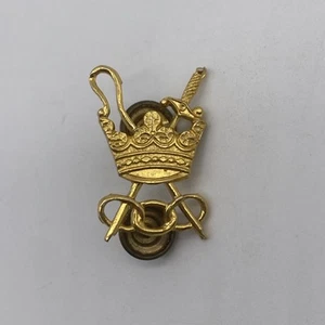 Odd Fellows Lapel Pin Gold Tone IOOF - Picture 1 of 4