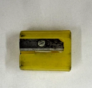 VINTAGE BAKELITE PENCIL SHARPENER ARANT & CO - Picture 1 of 7