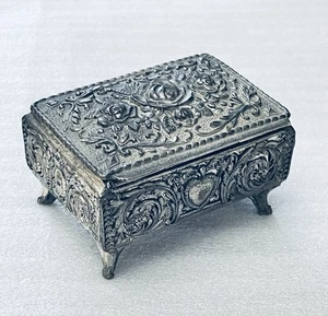 Vintage Floral Silber Ton Metall Fuß Schmuckkästchen Rot Samt Gefüttert Herzen - Bild 1 von 11