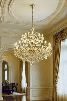 Lámpara de araña clásica de lujo en cristal de Swarovski chapada en oro 24 luces Foto 1 de 4