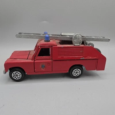 Vintage Dinky Toys 109 WB Land Rover Fire Truck Loose Diecast Metal Toy Red - Image 1 of 4