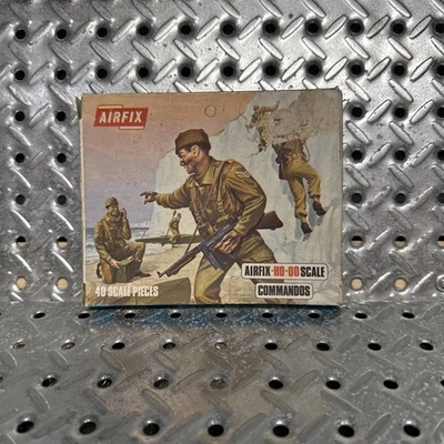 ‘70’s AIRFIX HO COMMANDOS BRITANNIQUES TRAIN ELECTRIQUE NEUF BOITE - 75 Pieces - Image 1 of 4