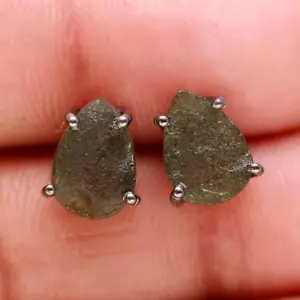 Roh Moldavit Birne Ohrstecker 925 Sterling Silber schwarz oxidiert Boho Schmuck - Bild 1 von 11