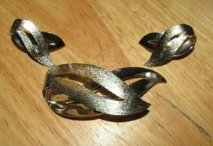 PIN Y PENDIENTES SARAH COVENTRY BIG AUDAZ 2 TONOS ACABADO TEXTURIZADO PLATEADO - Imagen 1 de 3