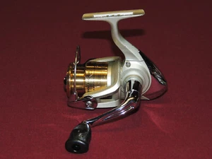 Very Nice Daiwa SweepFire 1500B Medium Spinning Reel, Works Great! - Picture 1 of 9