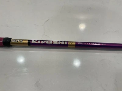 Driver Oban Kiyoshi roxo 40,25” 55g eixo sênior com adaptador Taylormade - Imagem 1 de 4