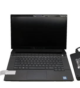 Alienware M15 R2/i5-9300H/8GB RAM/256GB NVME/No OS*LEGGI* - Foto 1 di 12