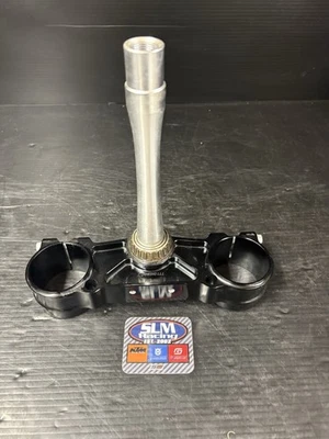 Abrazadera triple inferior usada Ktm 125-450 790010303202230 Foto 1 de 4