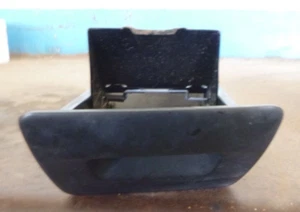 Mitsubishi Magna TJ Front Ash Tray - Picture 1 of 4