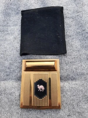 ancien poudrier rouge a lèvres maquillage femme sac boite année 50-60 déco - Photo 1/4