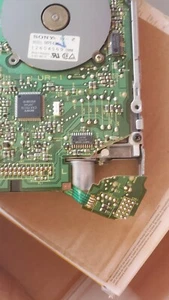 Sony MPF 420-1 3,5" Diskettenlaufwerk schwarz (gebrochen für Teilereparatur) - Bild 1 von 7