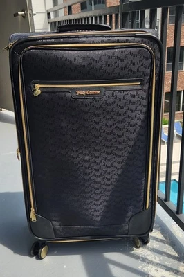 30 inch suitcase with wheels - Image 1 of 4