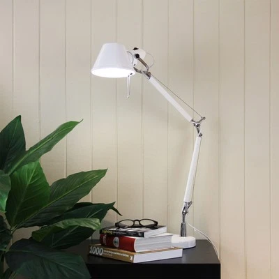 FORMA Retro Styled Adjustable Task Lamp in White - Bild 1 von 2