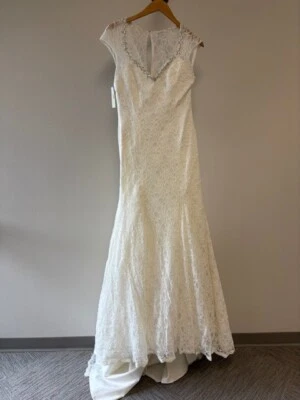 $700 Ivory Lace & Beaded Short Sleeve Mermaid Wedding Dress Size 10 with defects - Image 1 of 4