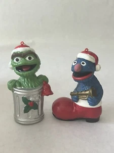 Adornos navideños coleccionables Grover Oscar Grouch de colección de Plaza Sésamo de los años 90 - Imagen 1 de 7