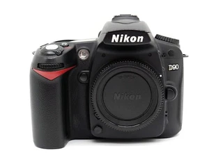 Nikon D90, 12.3MP DSLR-Digitalkamera, CMOS, shutter count 37533 - Bild 1 von 8