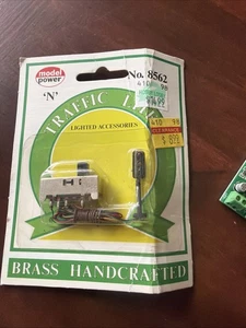 Model Power N Scale Traffic Light #8562 - Picture 1 of 2