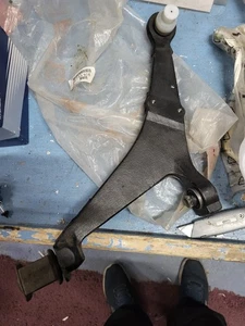 GENUINE NEW CITROEN AX LEFT FRONT SUSPENSION ARM 96133608 - Picture 1 of 3