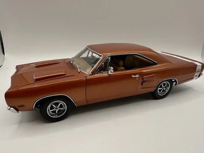 Dodge Super Bee 1969 fundido a presión escala 1/24 Danbury como nuevo cobre Foto 1 de 4