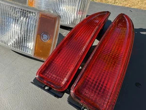 93-96 Cadillac Fleetwood Brougham Corner Light/Tail Light Set Show Quality - Picture 1 of 13