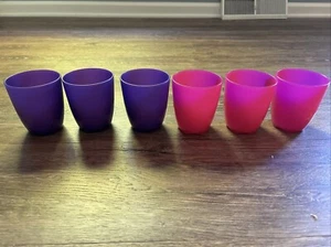 Vintage Tupperware Tumblers Wide Top 8oz Fuchsia Pink & Purple 4792A - R1004 - Picture 1 of 3
