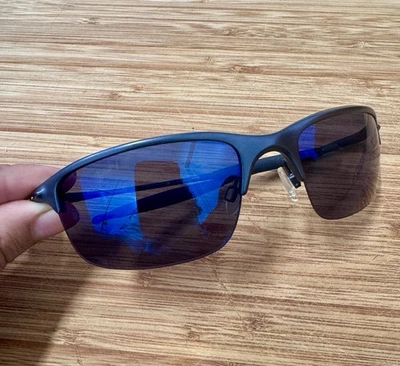 Excelente! Gafas de sol Oakley Half Wire 2.0 gris oscuro/hielo iridio Foto 1 de 3
