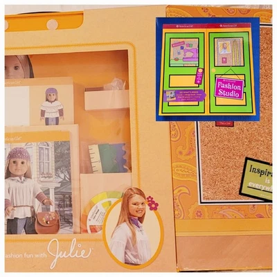 NUEVO estudio de moda American Girl con Julie una chica "groovy" de la década de 1970 Foto 1 de 4