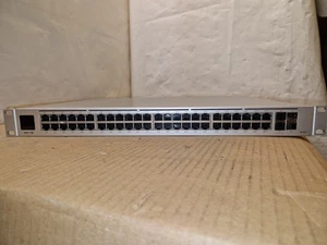 Commutateur Gigabit PoE+ Ubiquiti USW-Pro-48-POE UniFi Gen2 48 ports monté en rack géré - Photo 1/12