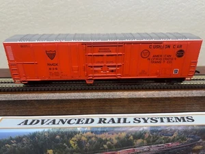 N&W - AMERICAN REFRIDGERATOR TRANSIT CUSHION CAR HO Scale -"MECH REEFER" DISPLAY - Picture 1 of 4