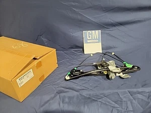 NOS GM 1995-2005 PONTIAC GRAND AM OLDSMOBILE ALERO FRONT RH WINDOW 22702142 - Picture 1 of 3