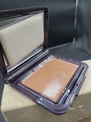 Jafra Pressed Face Powder .3 Oz 8.5 G New Deep Brown - Image 1 of 3