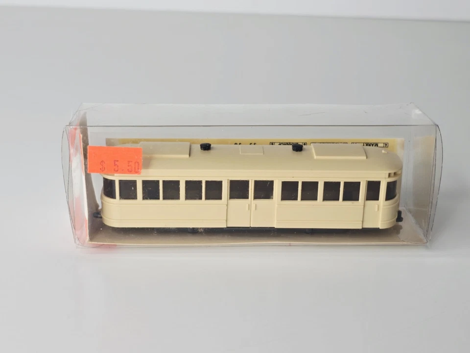 Wiking - Ho Scale - StraBenbahn Anhanger Veteran Bus #749 - Plastic - Image 1 of 4