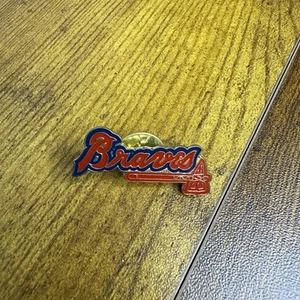 Vintage Atlanta Braves Lapel Pin MLB Baseball Team Logo - Picture 1 of 2